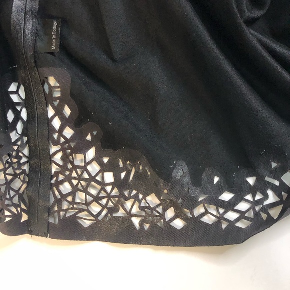 Woman’s black faux leather fit and flare skirt with cut out design size small - Picture 11 of 16